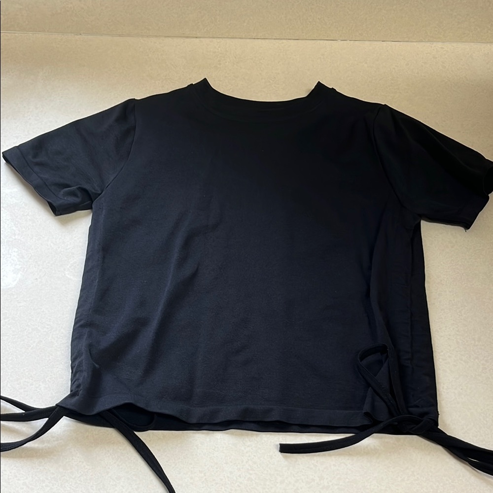 Tight, Cropped Black T-Shirt with Side Ties and Ribbing